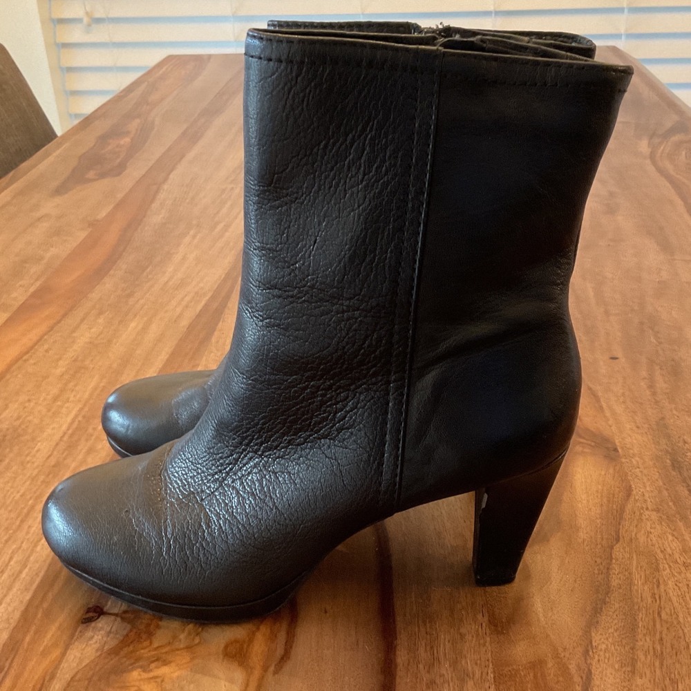 Alex Marie Black Leather Ankle Boots Block Heel Side Zip Women's Size 8.5